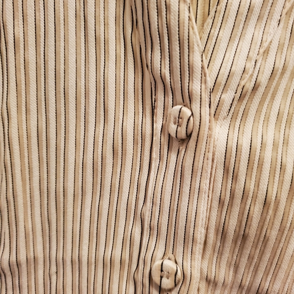 Small Smart Set Blouse - Picture 4 of 6